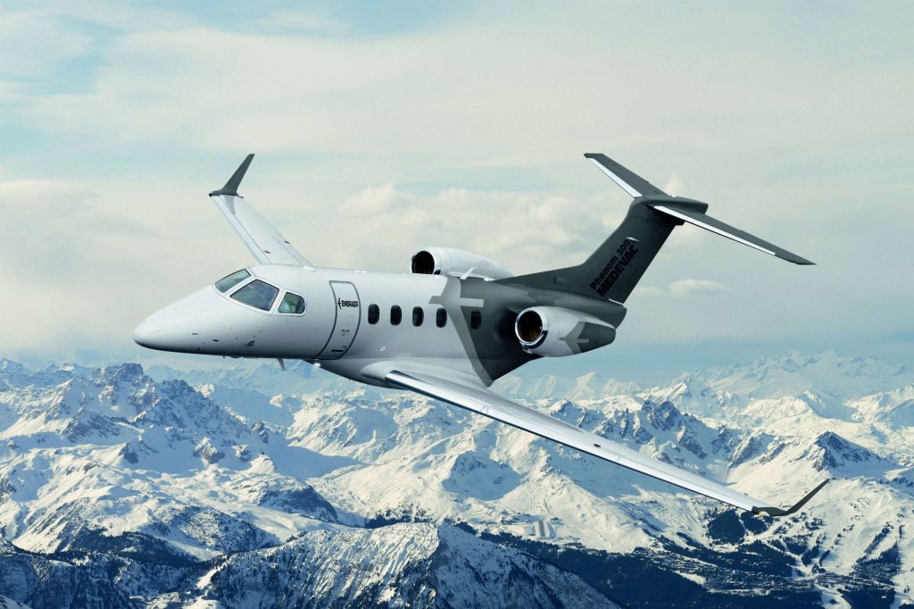 Jet Phenom 300, ofreciendo un viaje placentero y eficiente a destinos de todo el mundo.